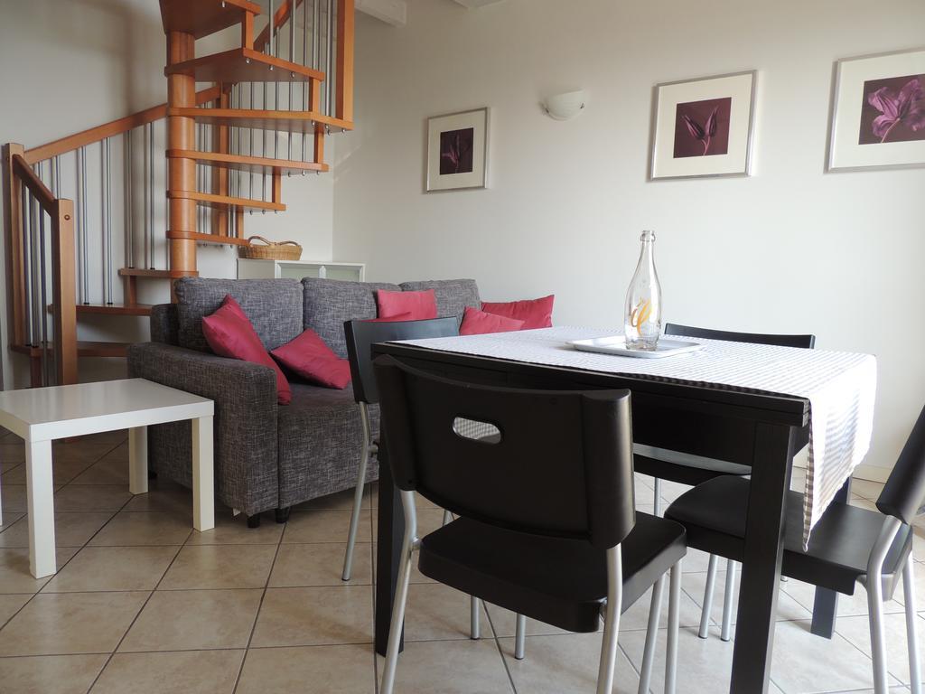 Villa Rosa Moniga del Garda Стая снимка